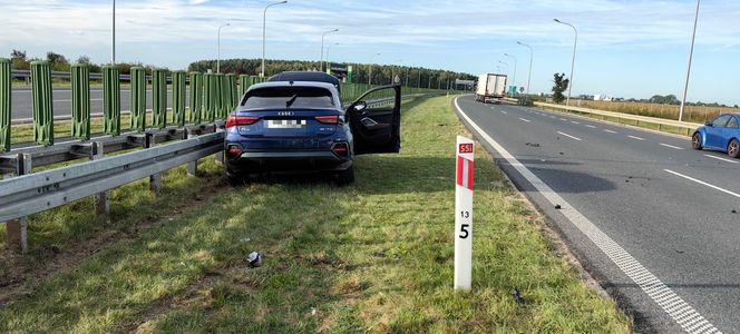 Samochód jechał pod prąd. Poważny wypadek na S5 koło Leszna