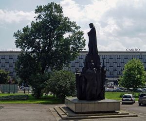 To perła modernizmu na mapie Krakowa. Hotel Cracovia zostanie przebudowany