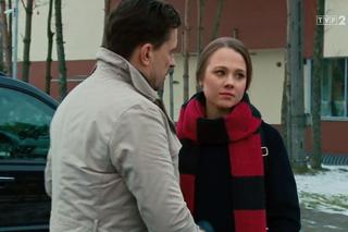 Barwy szczęścia odc. 1898. Jowita (Magdalena Żak), Karol Badeński (Dariusz Kordek)