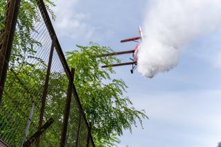 Potężny pożar hali z opadami chemicznymi w Lubuskiem