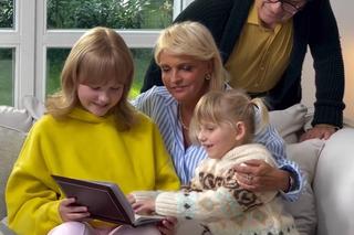 Barwy szczęścia nowy sezon. Małgorzata (Adrianna Biedrzyńska), Jerzy (Bronisław Wrocławski), Lea (Lena Sobota), Emilka (Jessica Frankiewicz) na planie