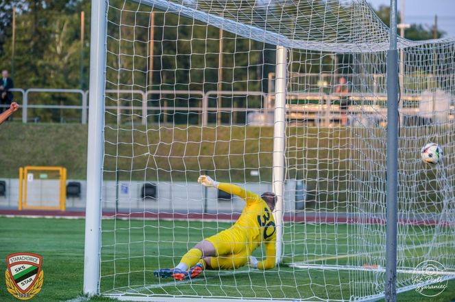 To było wielkie święto futbolu w Starachowicach. A oprawa kibiców SZTOS