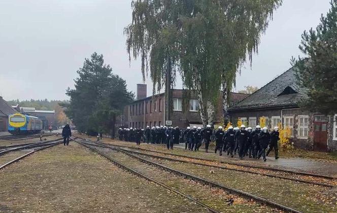 Ćwiczenia policji w Iławie. Pociąg Specjalny