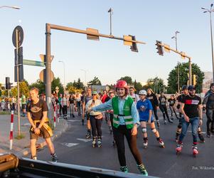 Nightskating Białystok 2022. Rolkarze rozpoczęli sezon! 