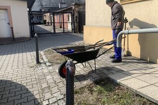 Diecezja sosnowiecka w żałobie. Wspólna msza w intencji zmarłych księży. Czy to tak wypada?