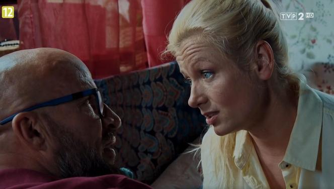 M jak miłość odc. 1543. Marzenka (Olga Szomańska), Andrzejek (Tomasz Oświeciński)