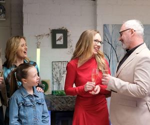 M jak miłość odc. 1872. Sylwia (Hanna Turnau), Adam Werner (Jacek Kopczyński), Julia (Marta Chodorowska), Dima (Michaił Pszeniczny), Nadia (Mira Fareniuk)