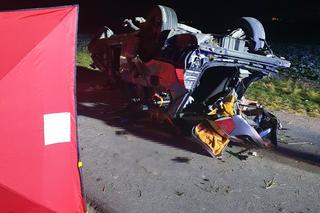 Lubelskie: Na poboczu drogi był wrak BMW. W środku był mężczyzna, który nie dawał oznak życia