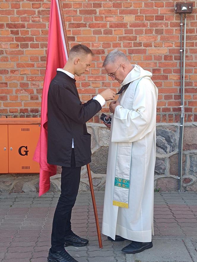   Tłumy pielgrzymów w Gietrzwałdzie. Trwa odpust i dożynki archidecezjalne. Zobacz zdjęcia