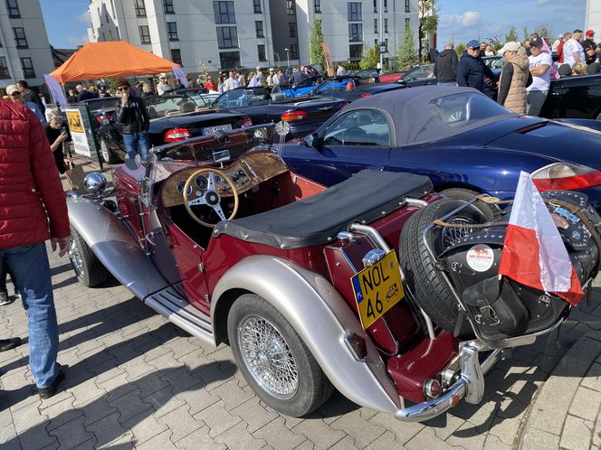 Start sezonu Cabrio Warmia&Mazury 2025 - Śniadanie z Intermarche Olsztyn