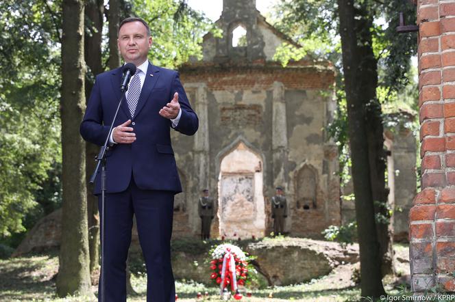 Prezydent Andrzej Duda oddał hołd ofiarom rzezi wołyńskiej