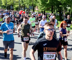 Piękne widoki i sportowa rywalizacja. W Dąbrowie Górniczej wystartował 17. Półmaraton Dąbrowski