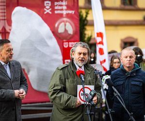 Smogowe płuca trafiły do Nowej Rudy. Zobacz zdjęcia instalacji!