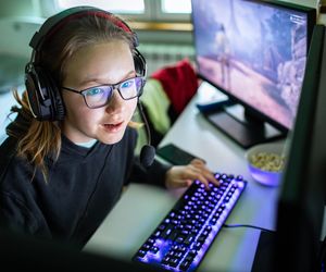 Dziecko ciągle gra? To tam teraz toczy się życie towarzyskie