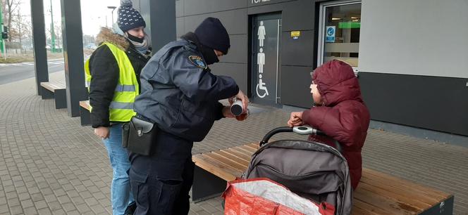 Poznań: Spotkany na ulicy 59-latek potrzebował pomocy. Trafił do ośrodka 