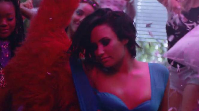 Demi Lovato, Cool For The Summer, teledysk