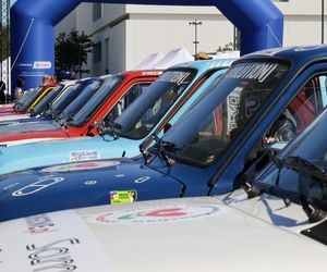 98 Fiatów 126p jedzie trasą wokół Bałtyku