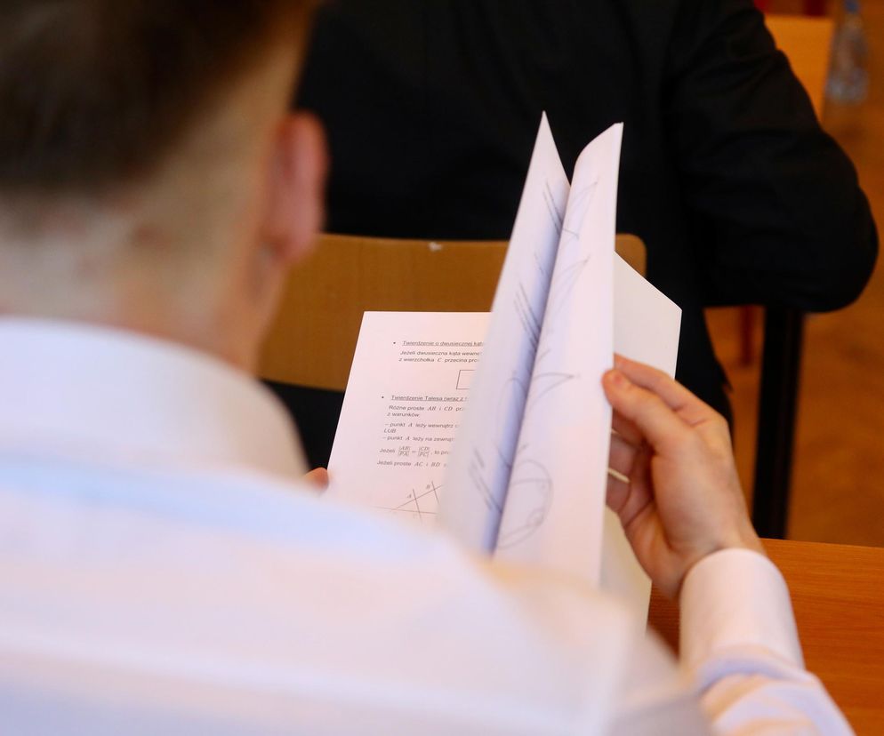 Matura 2026 biologia - o której się zaczyna i ile trwa? Poradnik kompleksowy CKE