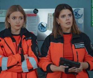 Na sygnale, odc. 733 po wakacjach. Britney (Paulina Zwierz), Martyna (Monika Mazur)