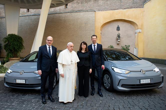 Nowe samochody dla Watykanu