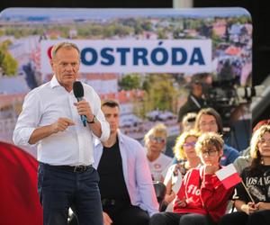 Donald Tusk w Amfiteatrze w Ostródzie