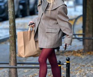 Monika Olejnik w butach wiewiórkach