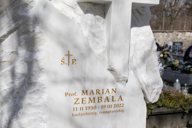 Tak wygląda grób Mariana Zembali rok po jego śmierci