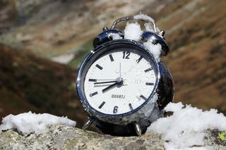Zmiana czasu z letniego na zimowy 2022 - czy dzisiaj przestawiamy zegarki?