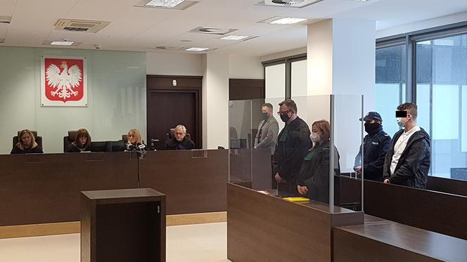 Zabójstwo w szkole w Wawrze. Emil B. dźgał nożem, a Kuba umierał we krwi. Zapadł wyrok
