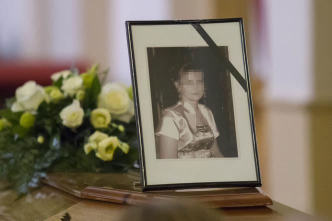 Pogrzeb ofiar zawalonej kamienicy w Świebodzicach 