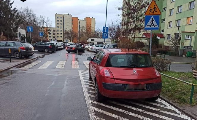 Mistrzowie parkowania w natarciu. Wolna amerykanka w wykonaniu kierowców z Wrocławia 