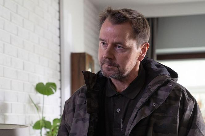 M jak miłość, odcinek 1526: Horror w domu Lilki i Mateusza! Ojciec sadysta okradnie własną córkę