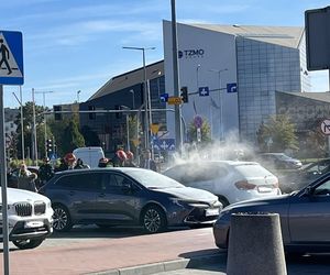 Pożar BMW pod Atrium Copernicus w Toruniu