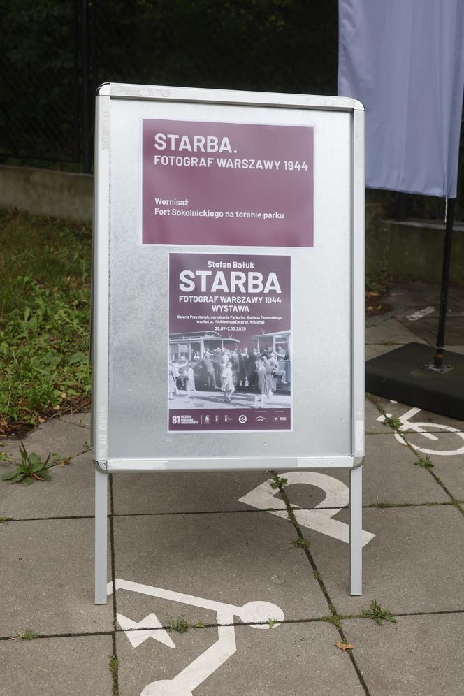 Powstanie Warszawskie w kadrze Stefana "Starby" Bałuka. Cichociemny szedł z aparatem do Powstania