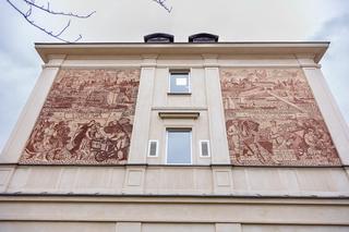 Odrestaurowano przepiękne zdobienia warszawskich budynków. Mamy zdjęcia sgrafitto