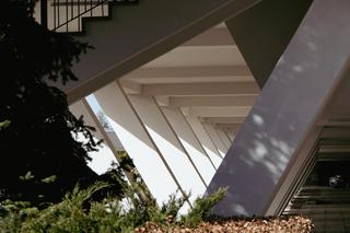 Sanatorium Równica w Ustroniu - zdjęcia. Modernistyczna bryła niczym okręt