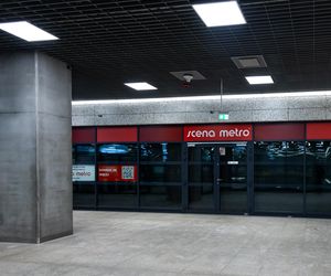 Scena Metro na stacji M2 Bródno w Warszawie