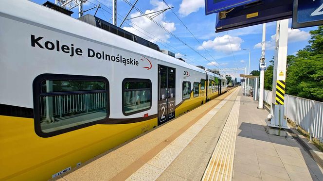 Jak tanio podróżować w długi weekend? Pociągiem po Dolnym Śląsku za mniej niż 30 zł!