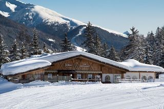 Najlepsze górskie chaty i restauracje w Południowym Tyrolu. Przewodnik po kulinarnych perełkach regionu