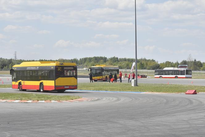 Autobusy w poślizgu! Kto tym razem okazał się najlepszym kierowcą autobusu? 