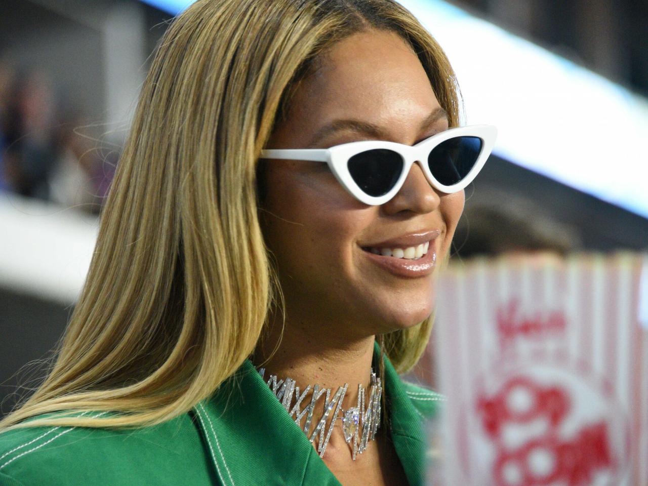 Beyonce i Jay-Z na nowych zdjęciach. Jej talia w tej sukni poraża!