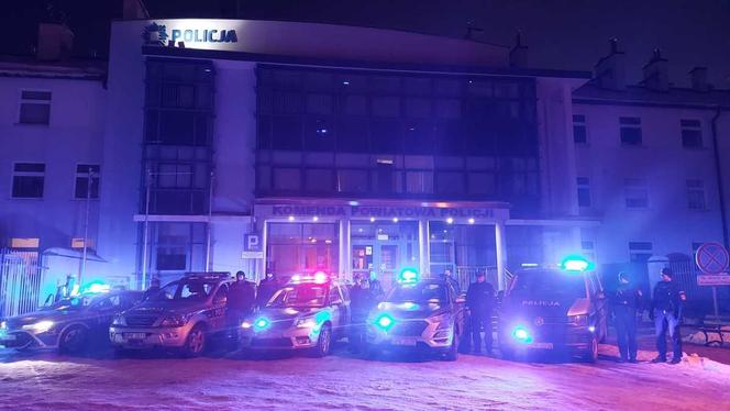 Poruszający gest policjantów i strażaków z Podkarpacia. Zrobili to dla zmarłych kolegów, słowa stają w gardle