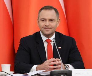 Iskrzy między Donaldem Tuskiem a Karolem Nawrockim