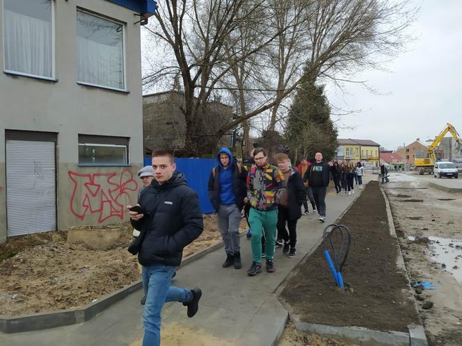 Powitanie wiosny przez uczniów OHP w Starachowicach