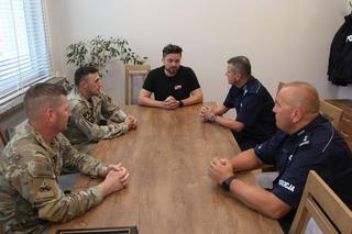 Amerykański żołnierz zgubił się w polskim lesie.