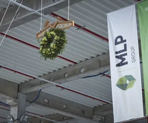 Park MLP Pruszków II dla firmy GTV - luty 2023 wiecha i zakończenie prac konstrukcyjnych