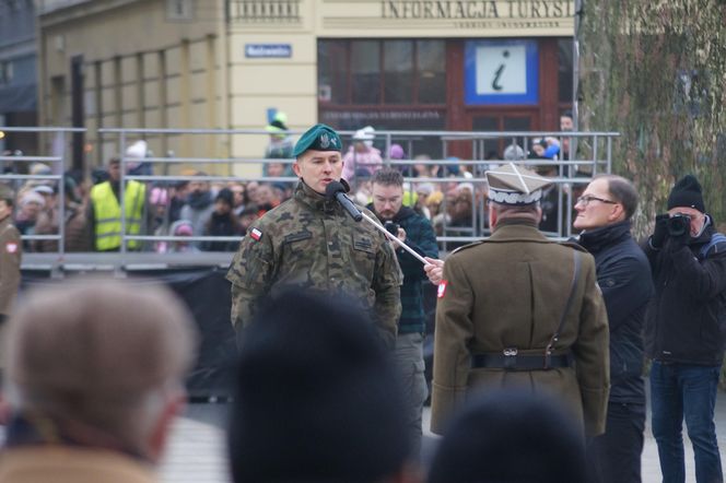 Bydgoszczanie uroczyście świętowali 11 listopada! Tak było na Starym Rynku