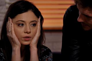 M jak miłość, odc. 1495. Iza (Adriana Kalska), Marcin (Mikołaj Roznerski)