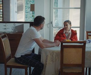 M jak miłość odc. 1857. Bartek (Arkadiusz Smoleński), Hania (Wiktoria Basik)