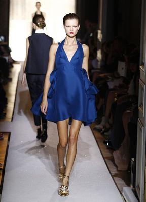 Polskie modelki na wybiegu - Paryski Tydzień Mody. Kasia Struss